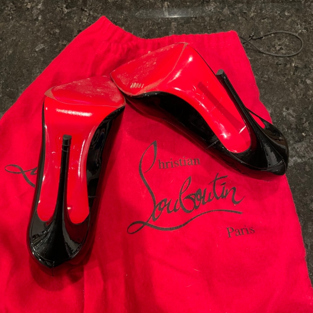 Christian Louboution So Kate Heels - Picture 6 of 9